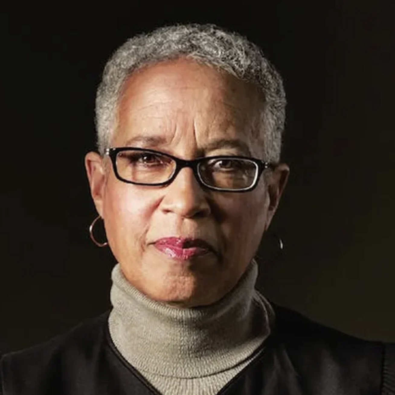 Ladoris Cordell headshot