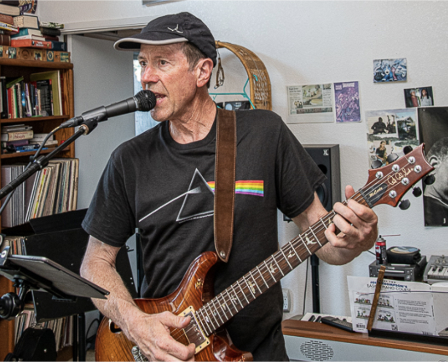 Bert Keely performing